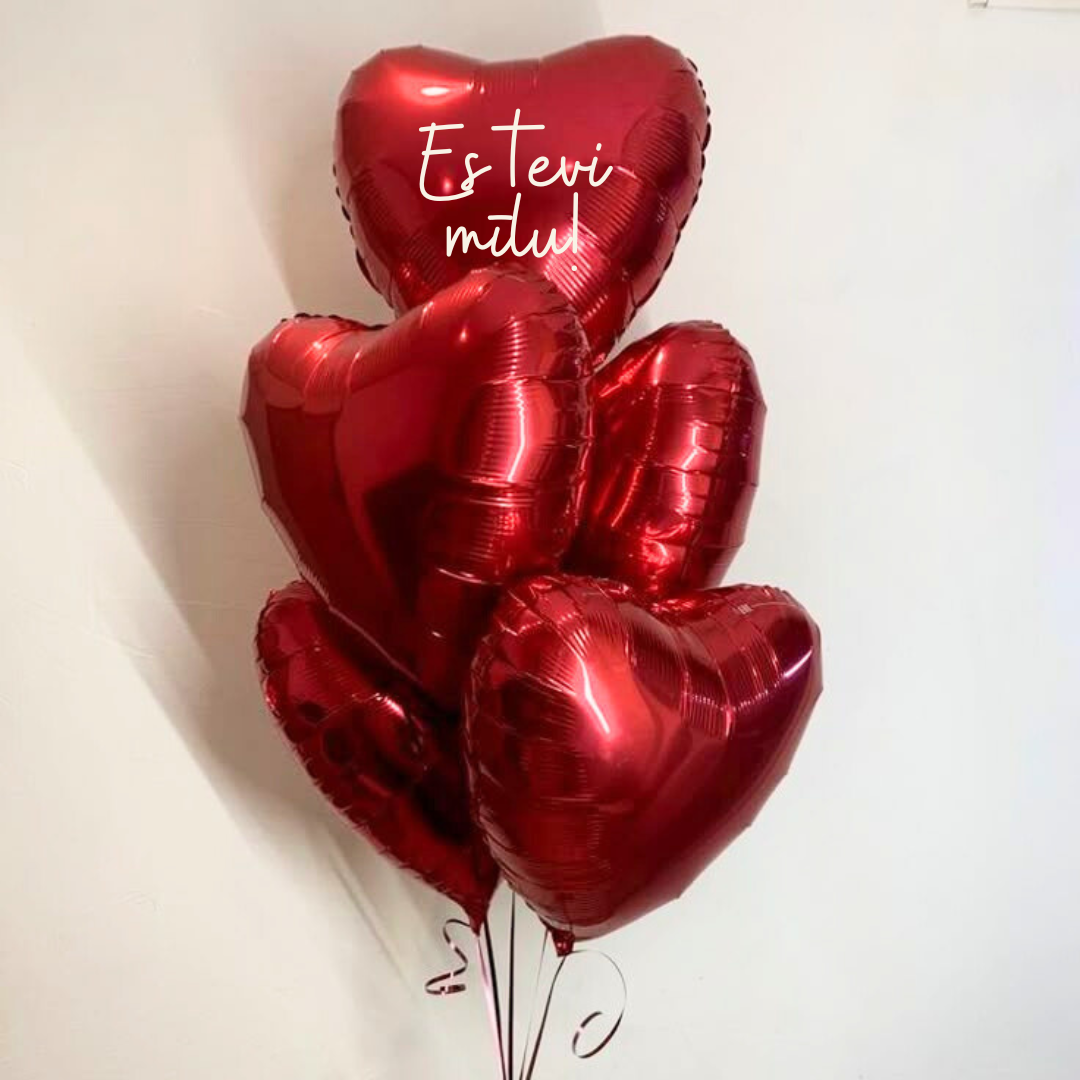 Sirds balonu pušķis ar personalizētu uzrakstu Sirds balonu pušķis ar personalizētu uzrakstu