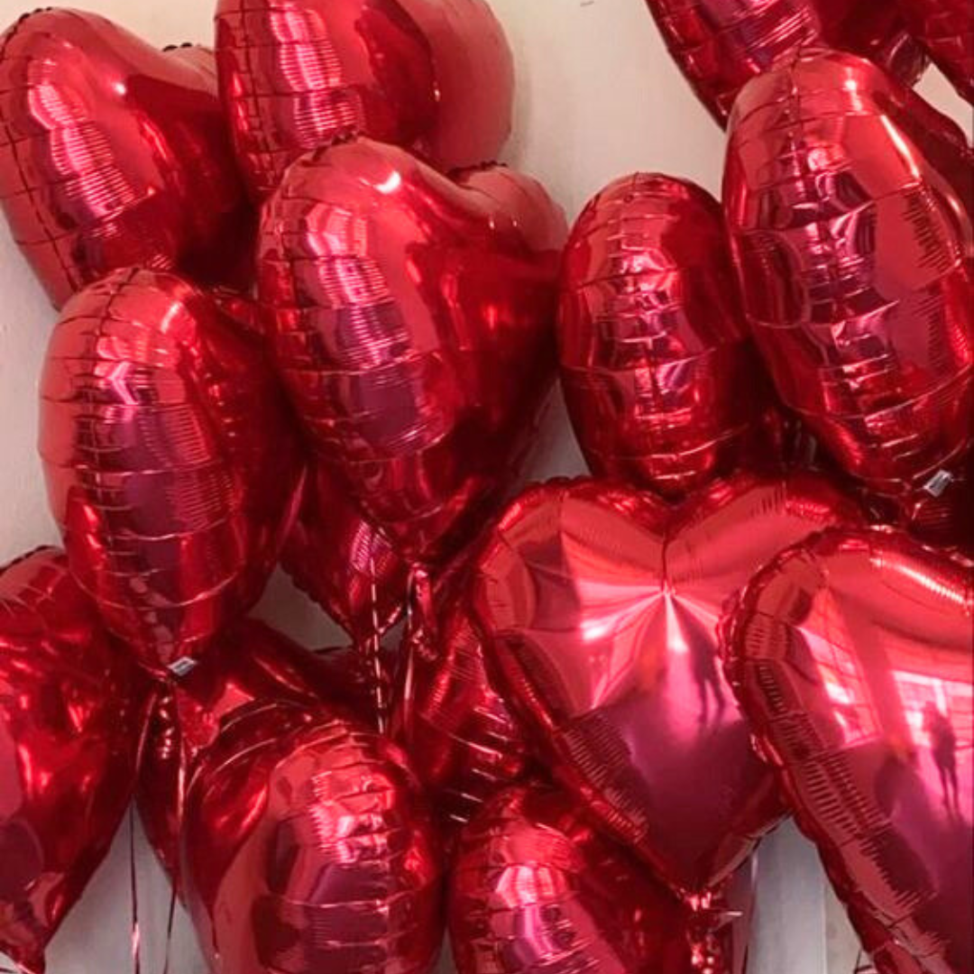 Sirds balonu pušķis ar personalizētu uzrakstu Sirds balonu pušķis ar personalizētu uzrakstu