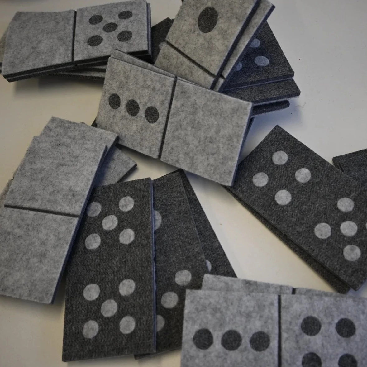 Lielā domino spēle - filca Lielā domino spēle - filca
