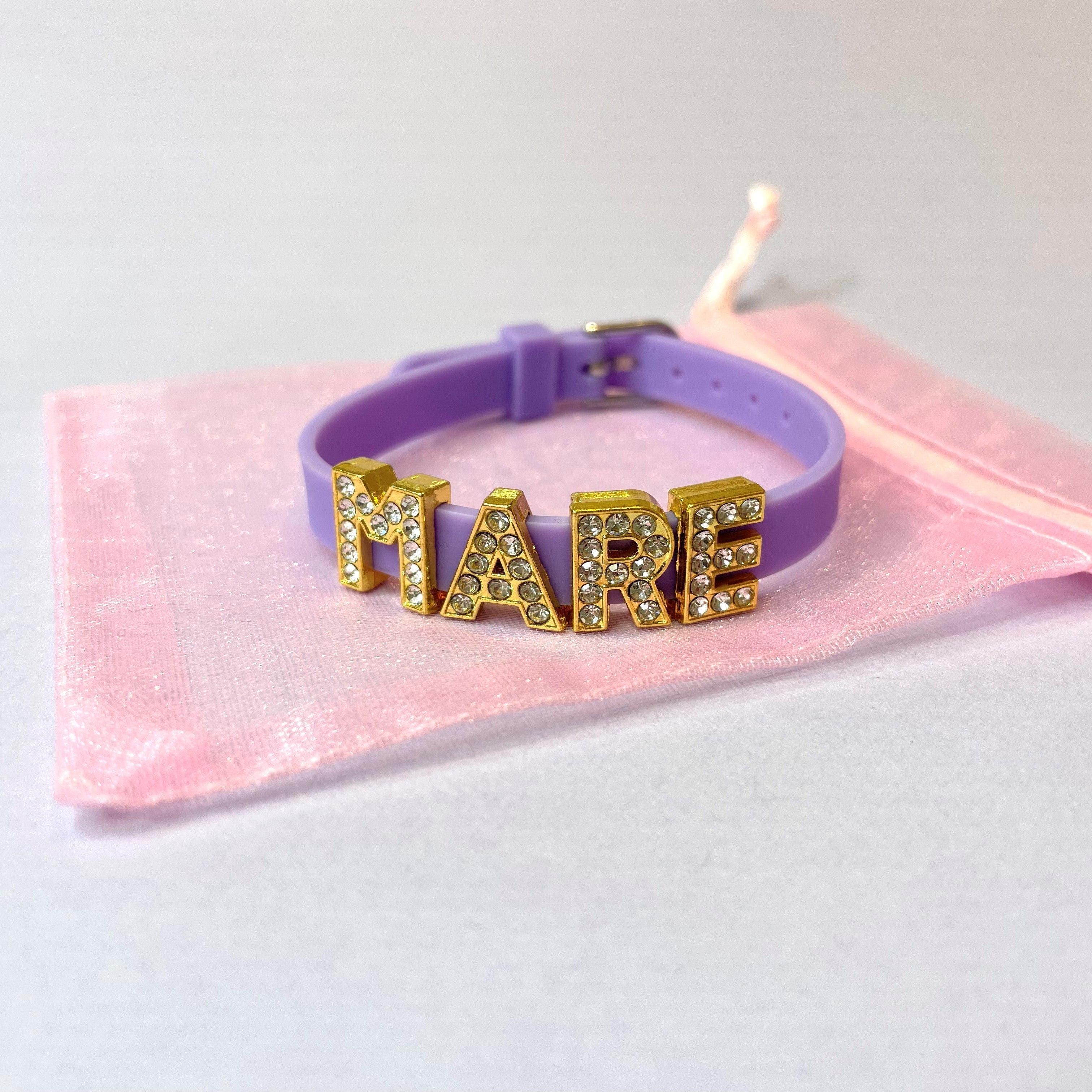 Personalizēta rokassprādze ar Jūsu izvēlētu vārdiņu Personalizēta rokassprādze ar Jūsu izvēlētu vārdiņu
