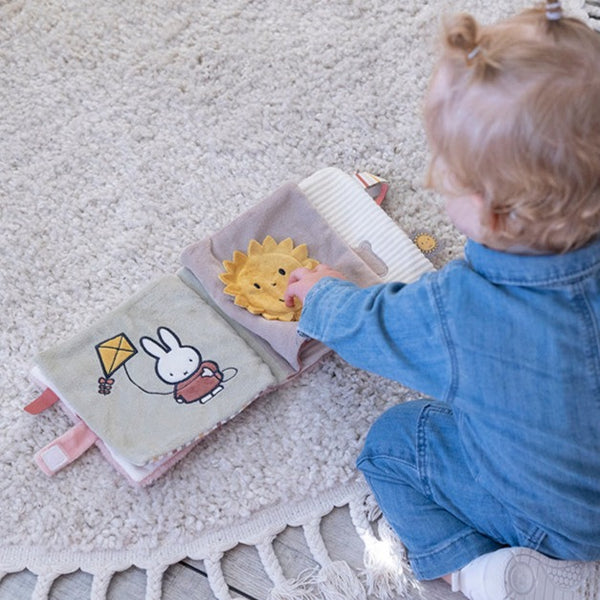 Auduma aktivitāšu grāmatiņa- Miffy Fluffy Rozā