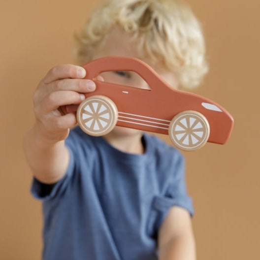 Sporta auto mašīna no koka
